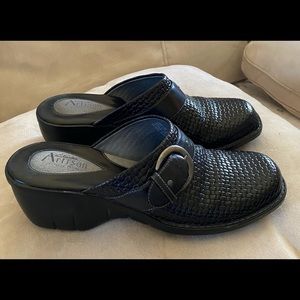 Clarks Artisan Collection Clogs Mules